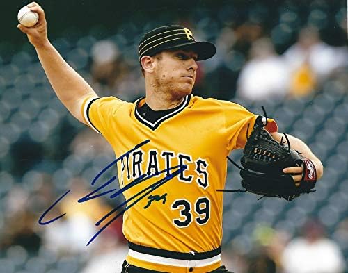 İmzalı Chad Kuhl 8x10 Pittsburgh Pirates fotoğrafı